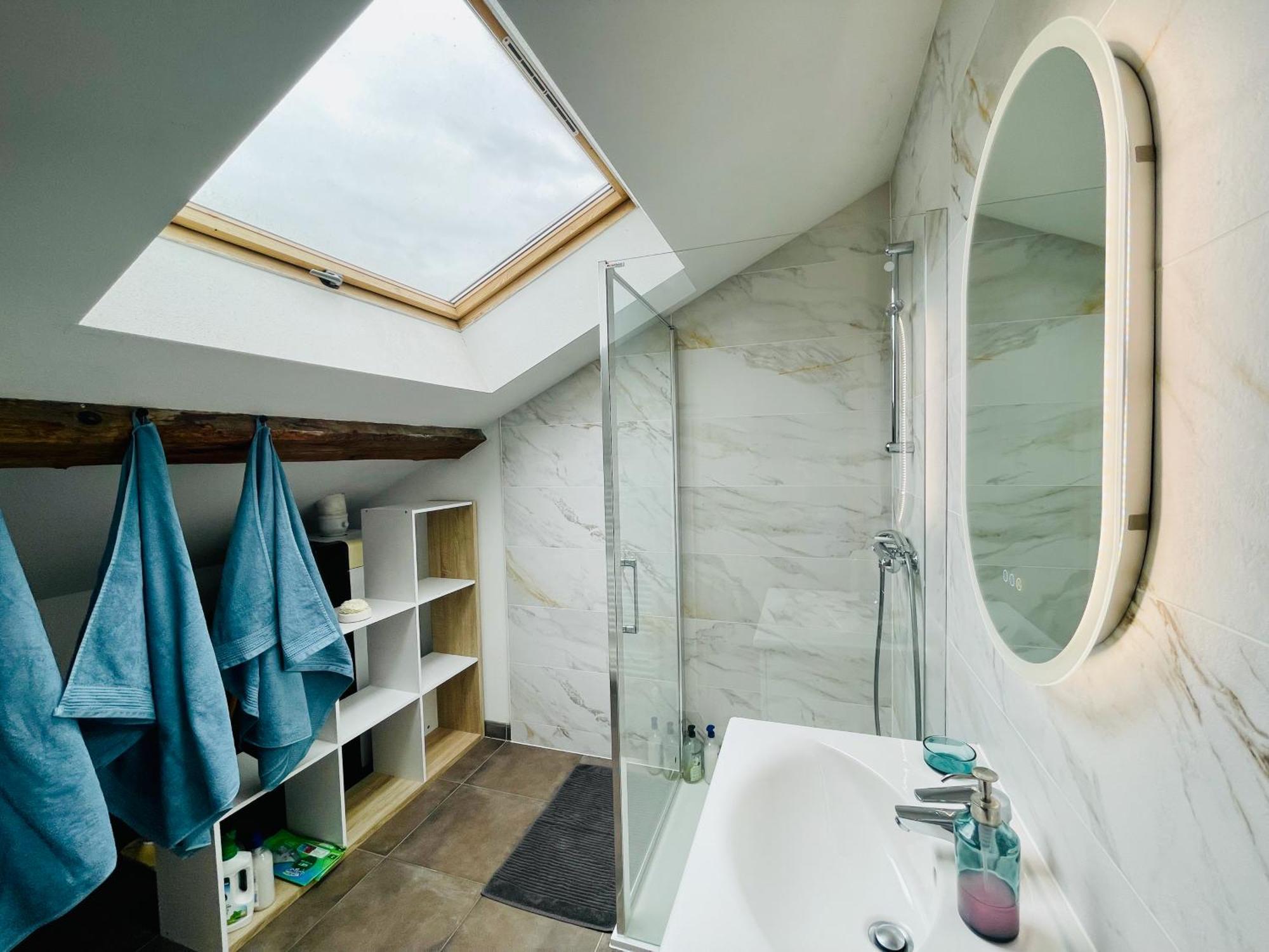 Duplex + Parking Gratuit Facile Apartment Sainte-Suzanne  ภายนอก รูปภาพ